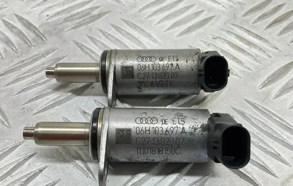 Audi TT TTS Mk2 Camshaft position sensor 06H103697A
