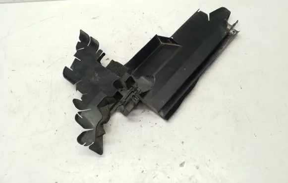 Toyota Prius (XW50) Intercooler air guide/duct channel 1659537030 1656337060
