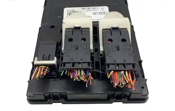 Audi A5 Central body control module 8W1907063G