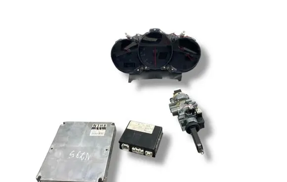 Engine ECU kit and lock set