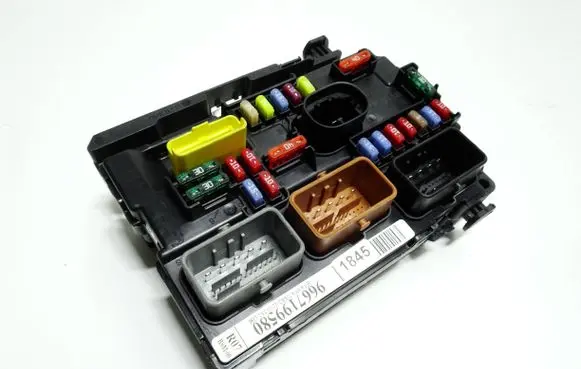 Peugeot 207 Fuse box set 9667199580