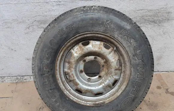 SsangYong Rexton R16 spare wheel 