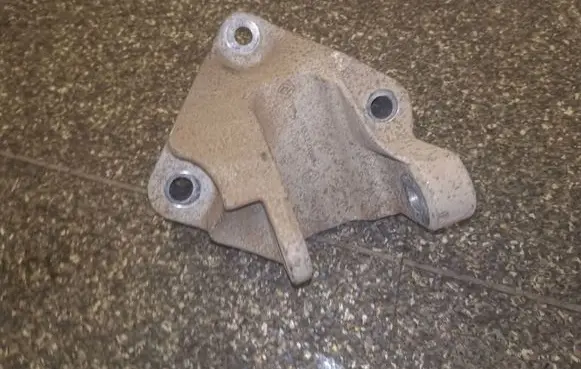 Nissan X-Trail T31 Engine mounting bracket 11332JY00B