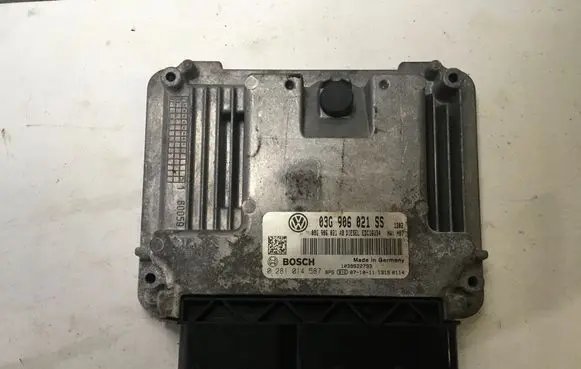 Skoda Octavia Mk2 (1Z) Engine control unit/module 03G906021SS 0281014587