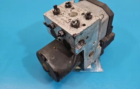 Volkswagen PASSAT B5.5 ABS Pump 0273004283 IMPRK1557247