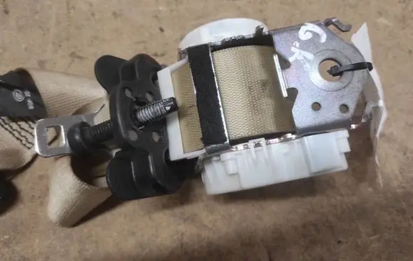 Jaguar XF Rear seatbelt 8X23F611B69 34031195