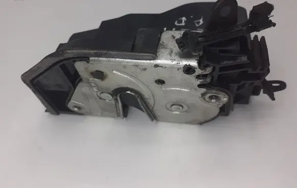 BMW 1 E81 E87 Front door lock A046998 7167072