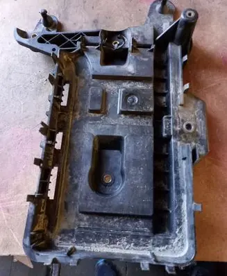 Skoda Octavia Mk2 (1Z) Battery tray 1K0915333H