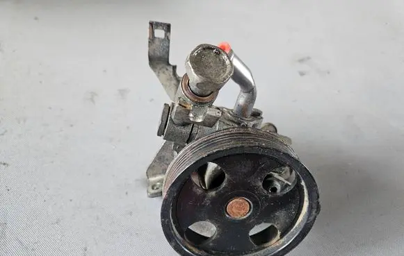 Nissan Navara D23 Power steering pump 4JA0B