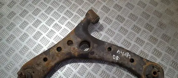 Toyota Avensis Verso Front lower control arm/wishbone