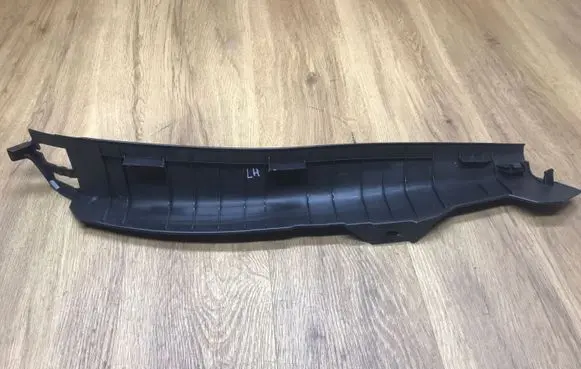 Infiniti Q70 Y51 (B) pillar trim (top) 769181MA0A