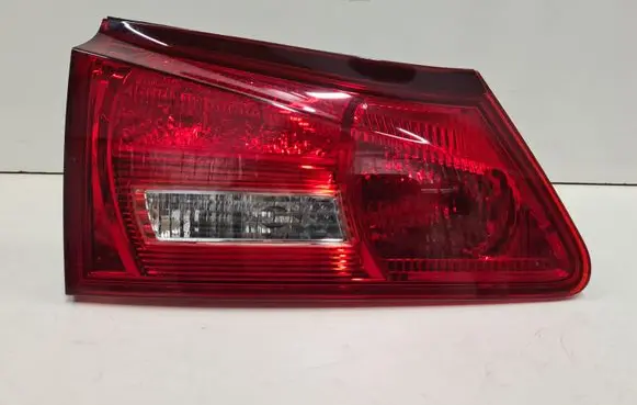 Lexus IS 220D-250-350 Tailgate rear/tail lights