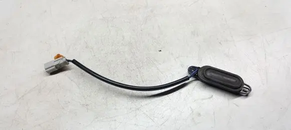 Honda CR-V Tailgate opening switch 