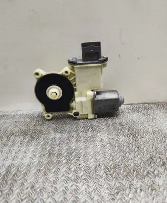 Peugeot 3008 I Front door window regulator motor 914238100 9024330280162 746023500