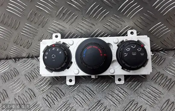 Renault Master III Climate control unit 275700007r