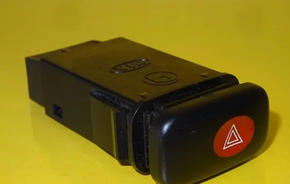 KIA Clarus Hazard light switch