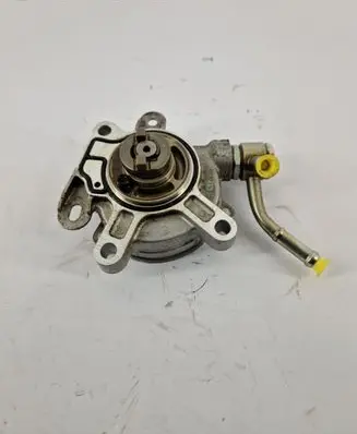 Mazda CX-3 Vacuum pump PE0718G00