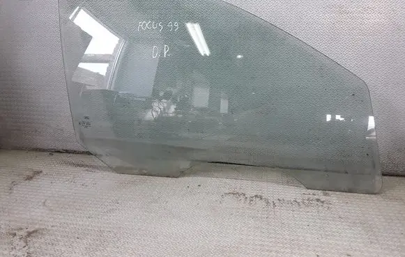 Ford Focus Front door window glass four-door