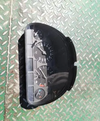 BMW 5 E39 Speedometer (instrument cluster) 8375900