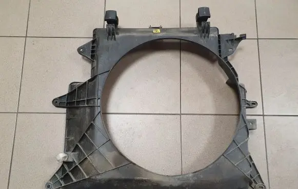 Iveco Daily 4th gen Radiator cooling fan shroud 866900600