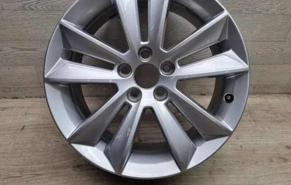 Volvo V60 R17 alloy rim 31471309