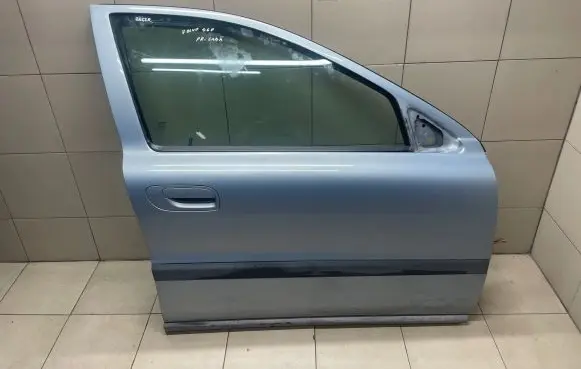 Volvo S60 Front door