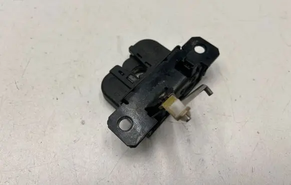 Porsche Cayenne (9PA) Tailgate/trunk/boot lock/catch/latch 7L5827505A