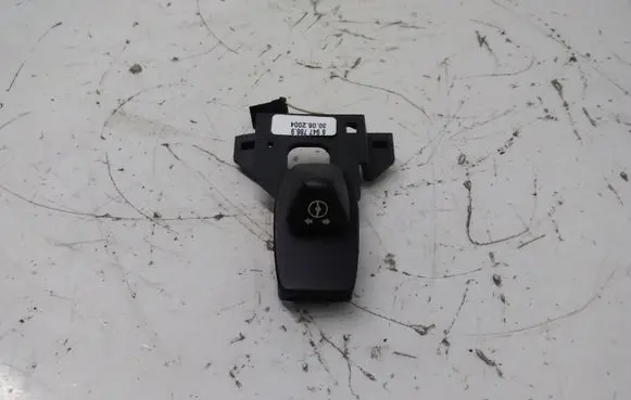 BMW 5 E60 E61 Steering wheel adjustment switch 6947786