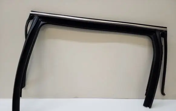 Jeep Cherokee Rubber seal rear door window/glass 68142968769770771 68142968