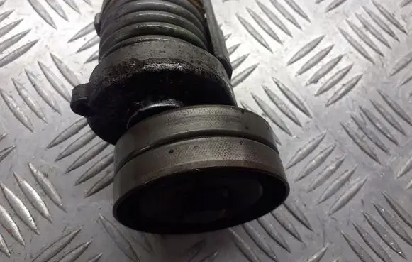Seat Cordoba (6L) Alternator belt tensioner pulley 030145299F