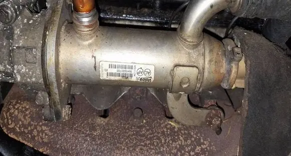 Citroen C5 EGR valve cooler 9645689780 875816W