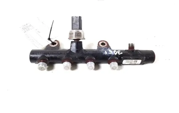 Renault Kadjar Fuel main line pipe