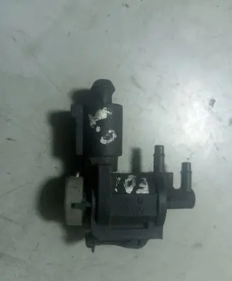 Volkswagen PASSAT B6 Turbo solenoid valve 1J0906283C