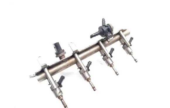 Audi A5 8T 8F Fuel injectors set 06J133317