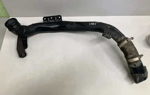 Skoda Octavia Mk2 (1Z) Intercooler pipe mounting bracket 5N0145840C 03L131111G 53031830006