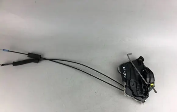 Subaru Outback (BS) Front door lock 