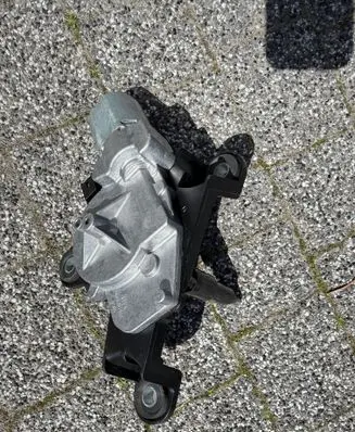Peugeot 3008 II Rear window wiper motor 9811259980