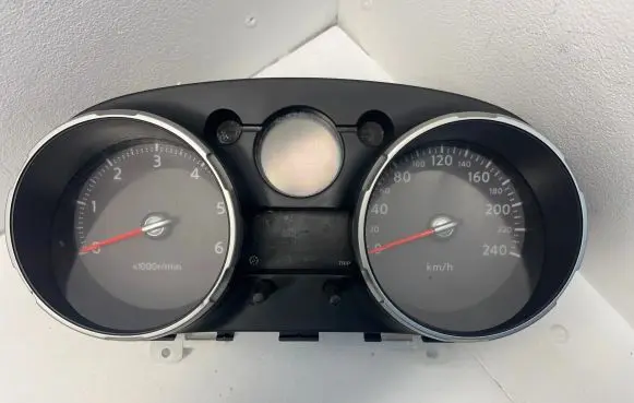 Nissan Qashqai Speedometer (instrument cluster) JD50E