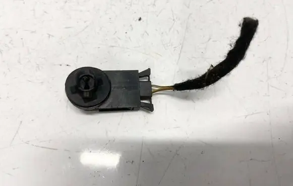 Audi A4 S4 B5 8D Interior temperature sensor 1h0907543a 7504-00