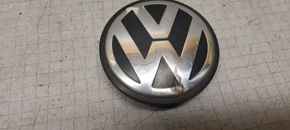 Volkswagen Golf IV Original wheel cap 3B7601171