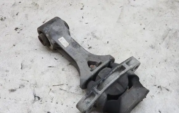 Hyundai i30 Gearbox mounting bracket 21590-A5100