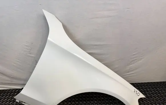 Mercedes-Benz C W205 Fender