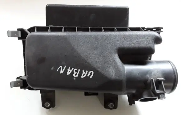 Toyota Urban Cruiser (XP110) Air filter box 0141401270