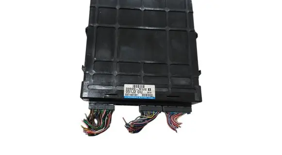 Suzuki Grand Vitara II Engine control unit/module 3392051J2 E6T16873H1 051J2DU