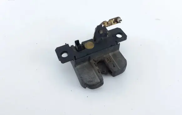 Loading door lock