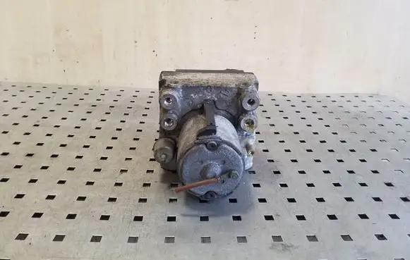 Audi A4 S4 B5 8D ABS Pump 8D0814111 0265214002