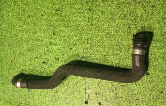 BMW 6 E63 E64 Engine coolant pipe/hose 7834117