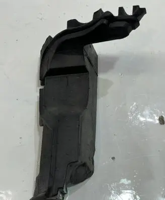 Porsche Cayenne (92A) Fender foam support/seal 7P5819531B