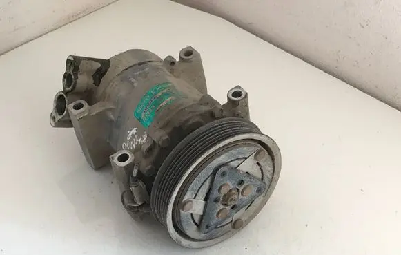Renault Kangoo I Air conditioning (A/C) compressor (pump) 7700111235 8123912062