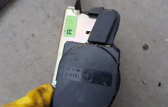 BMW 3 E30 Front seatbelt